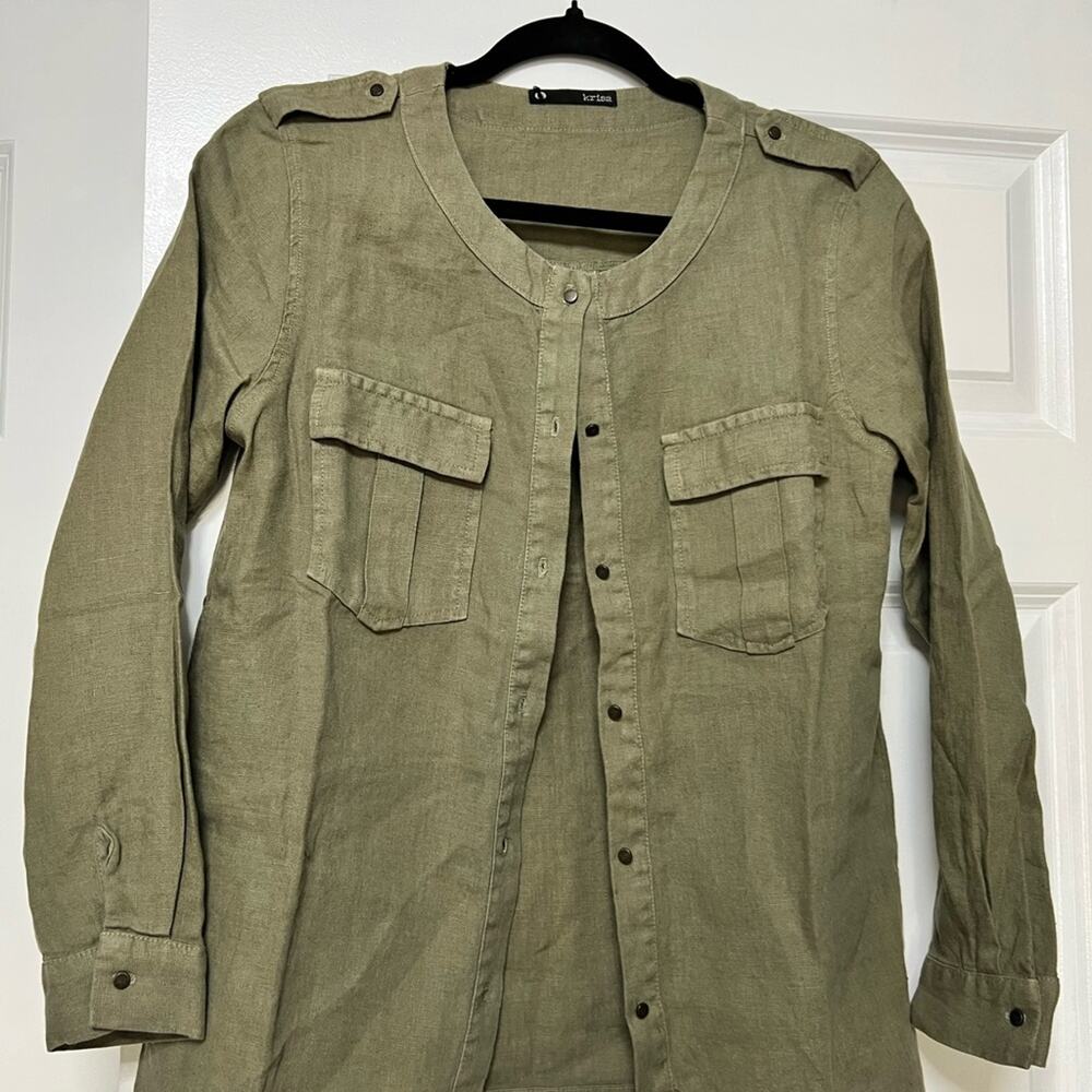 NWT Krisa Green Casual Button Down Shirt Relaxed Fit (XS)
